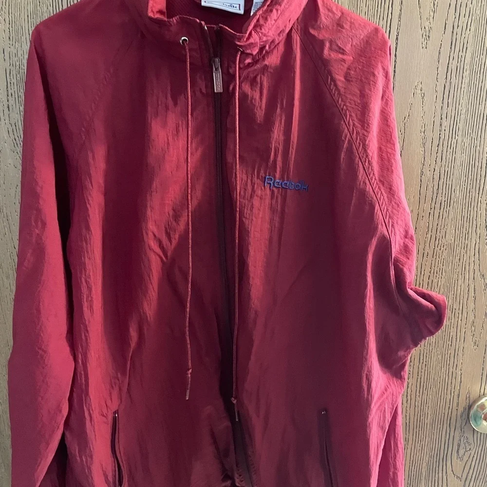 Vintage Reebok Maroon Nylon Windbreaker w/ Hide-away hood zip up - Picture 8 of 10